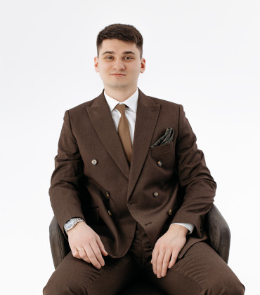 Александр Лобанов